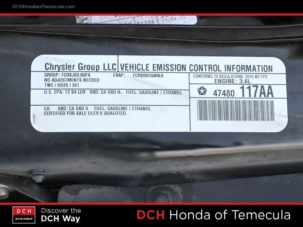 Thumbnail: 2015 Chrysler Town & Country - 9