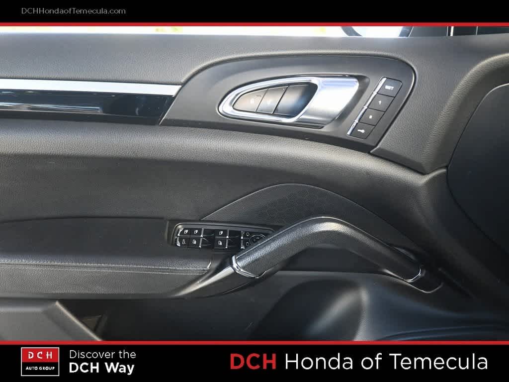 Thumbnail: 2017 Porsche Cayenne - 16