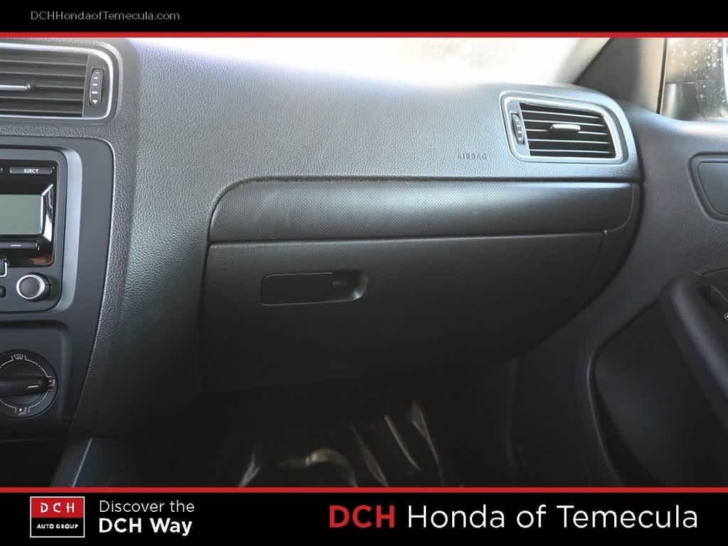 Thumbnail: 2011 Volkswagen Jetta - 13