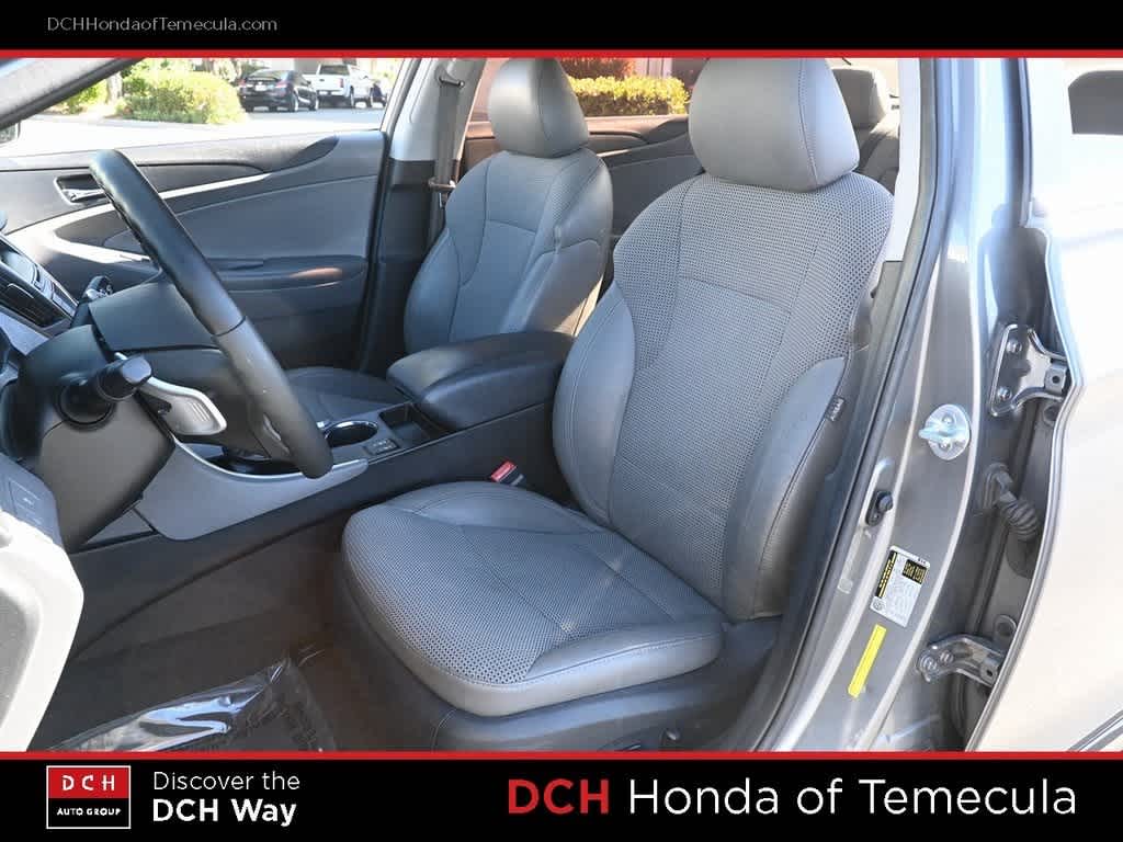 Thumbnail: 2013 Hyundai Sonata - 17