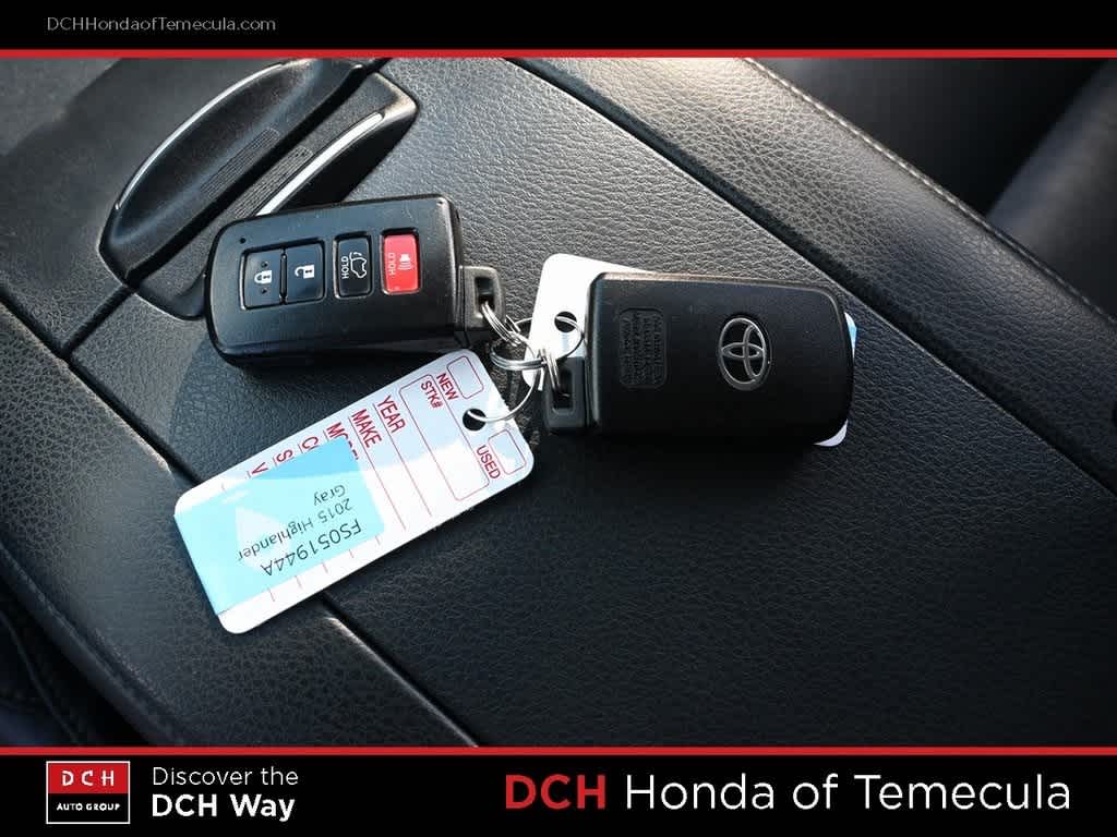 Thumbnail: 2015 Toyota Highlander - 14