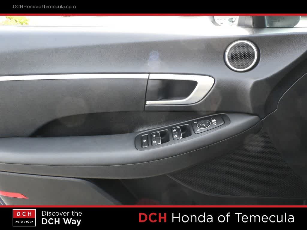 Thumbnail: 2022 Hyundai Sonata - 16