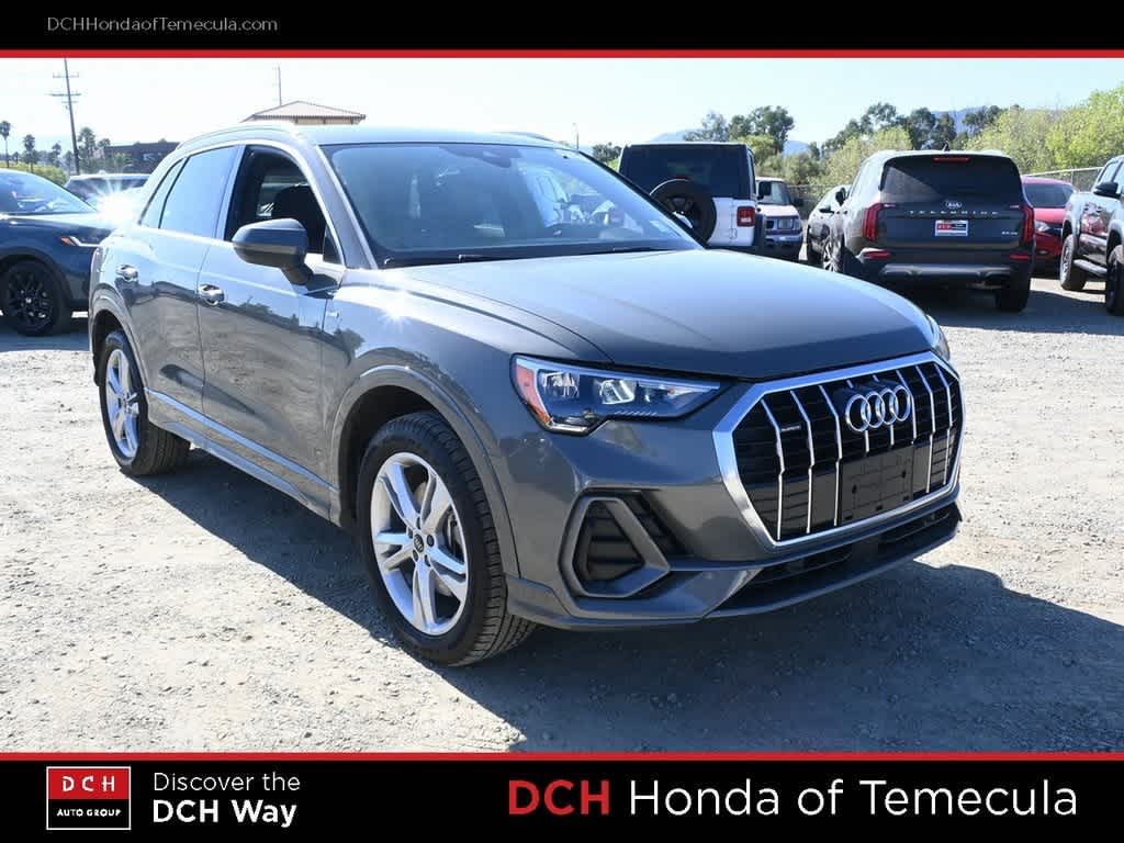 Thumbnail: 2021 Audi Q3 - 3
