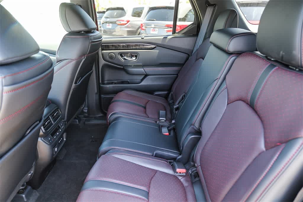 Thumbnail: 2025 Honda Pilot - 20