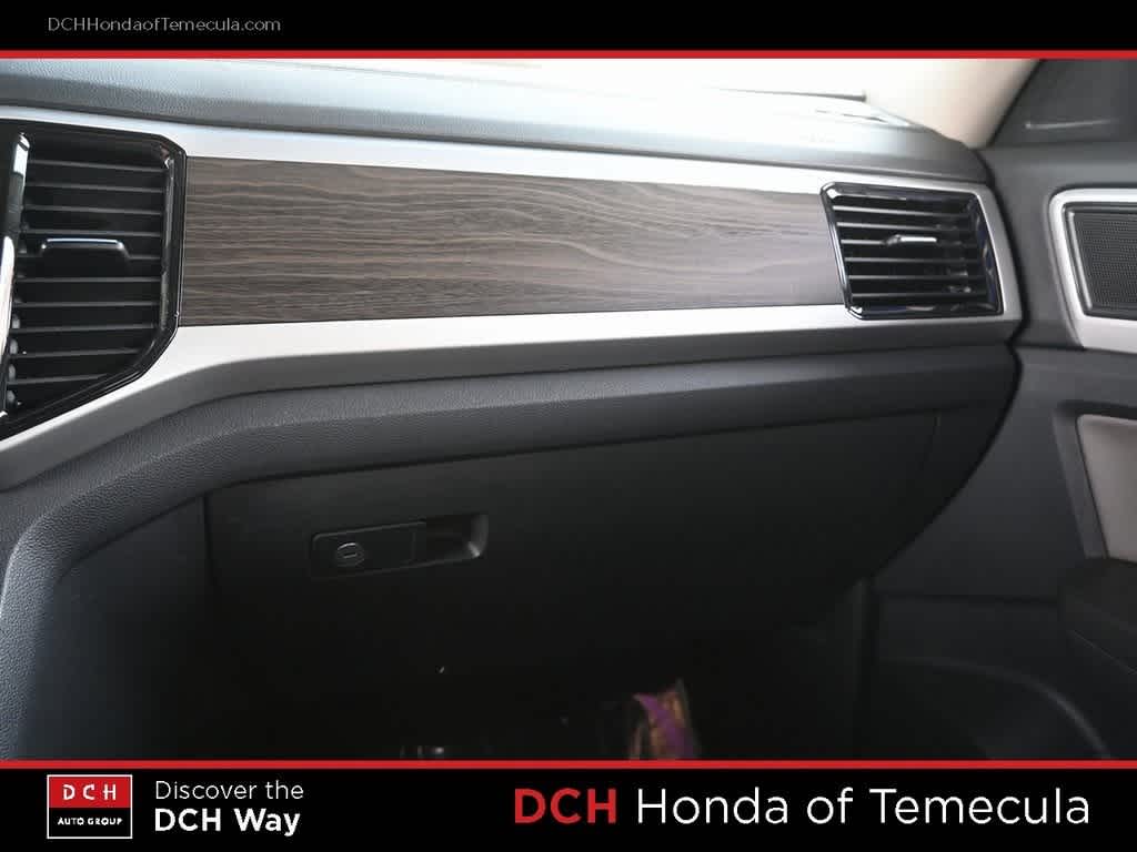 Thumbnail: 2022 Volkswagen Atlas - 14