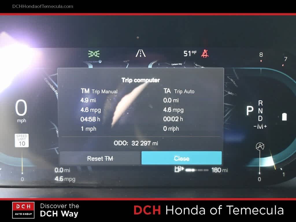 Thumbnail: 2023 Volvo XC40 - 10