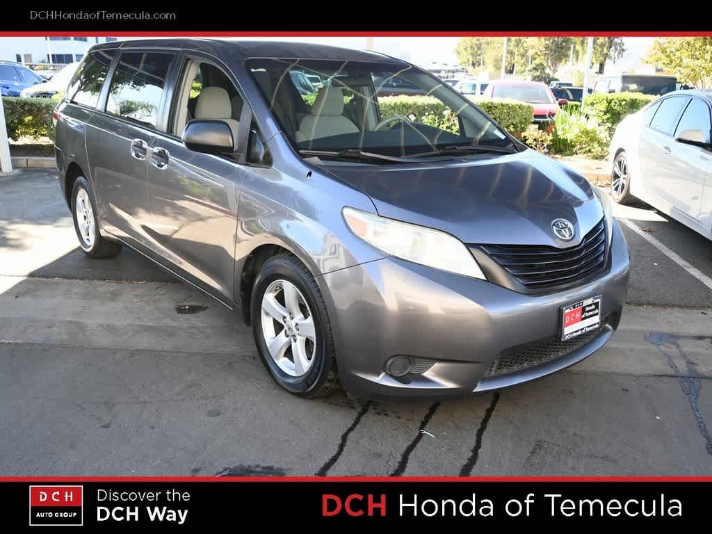 Thumbnail: 2011 Toyota Sienna - 3