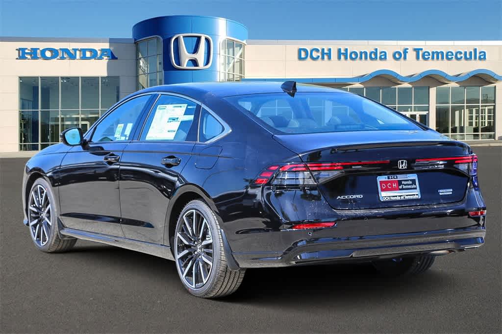 2025 Honda Accord Hybrid Touring photo 4