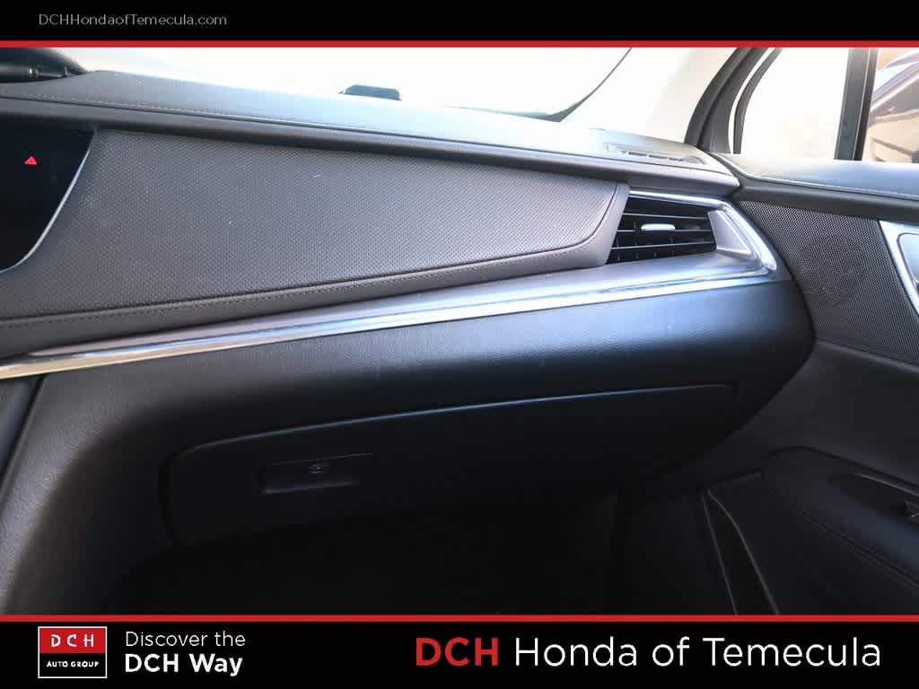 Thumbnail: 2017 Cadillac XT5 - 14