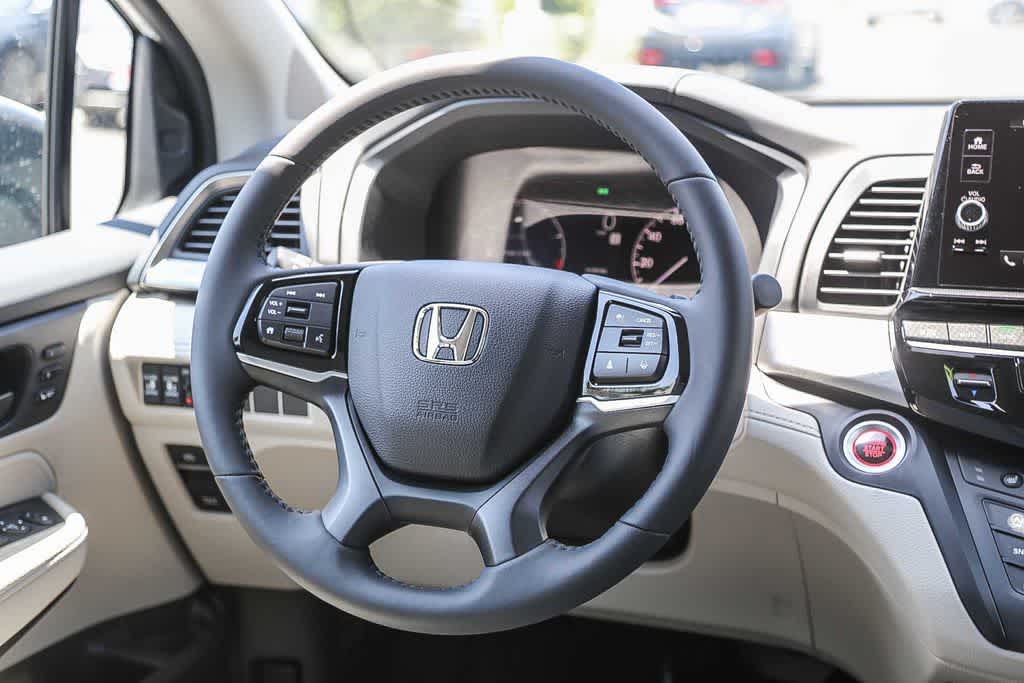 Thumbnail: 2026 Honda Odyssey - 17