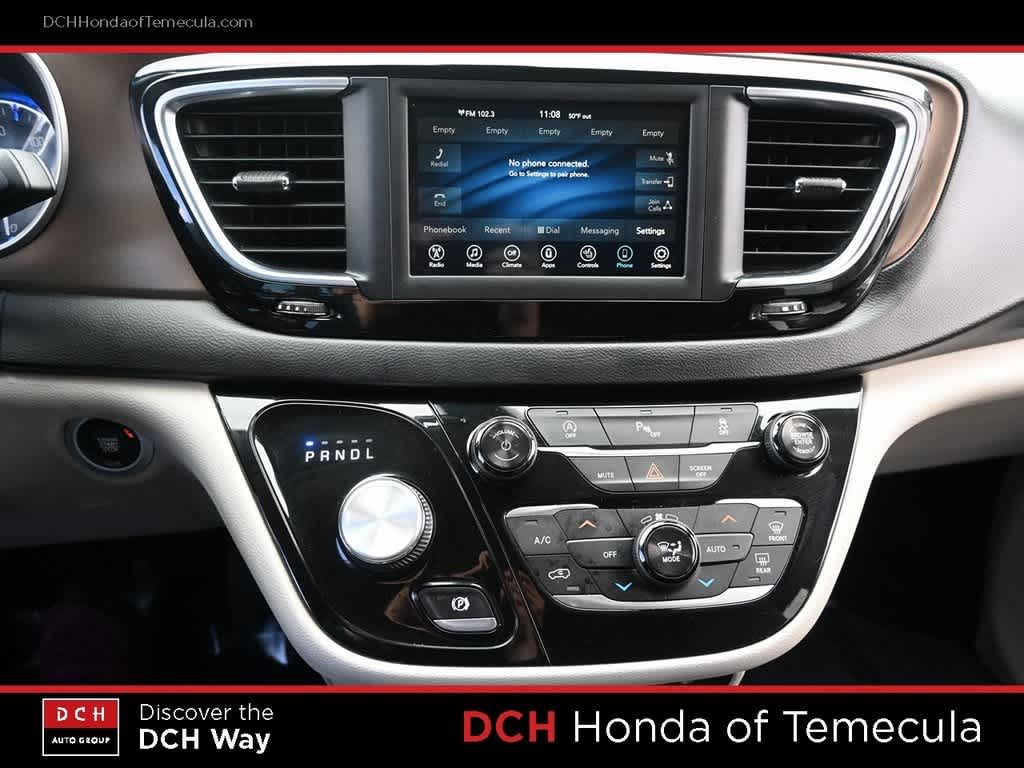 Thumbnail: 2018 Chrysler Pacifica - 12