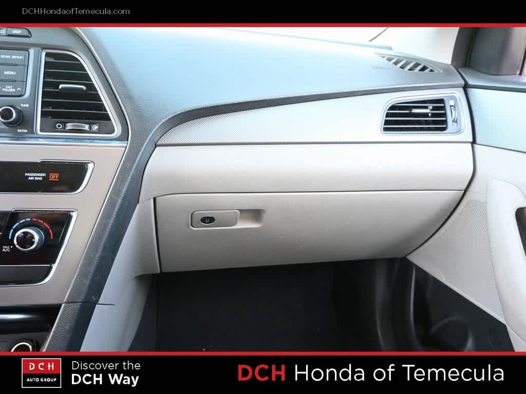 Thumbnail: 2015 Hyundai Sonata - 13