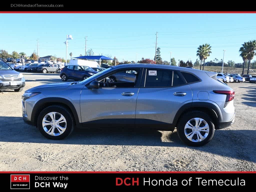 2024 Chevrolet Trax LS photo 4