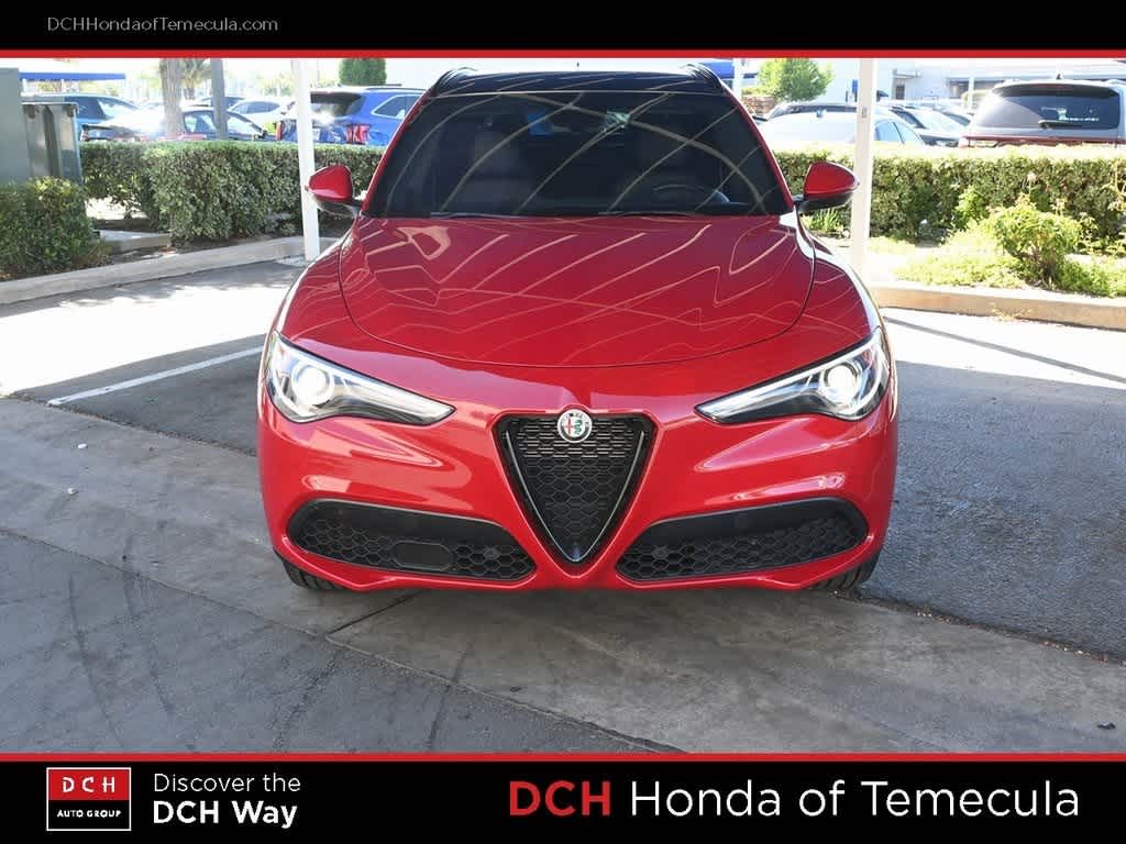 2023 Alfa Romeo Stelvio Sprint photo 2