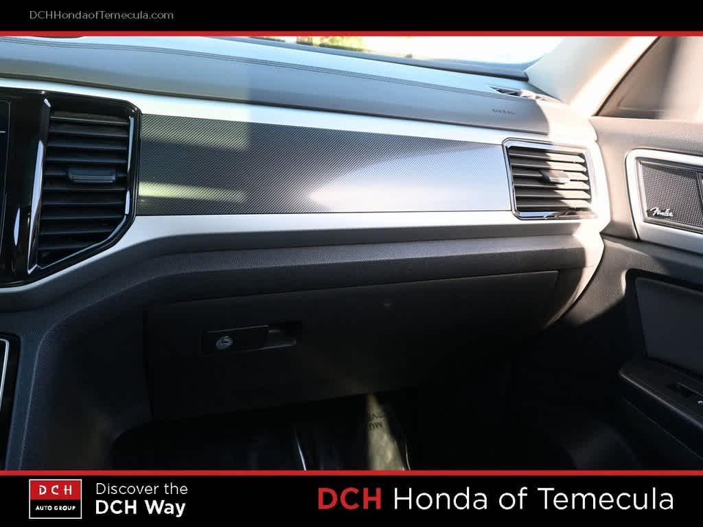 Thumbnail: 2021 Volkswagen Atlas - 14