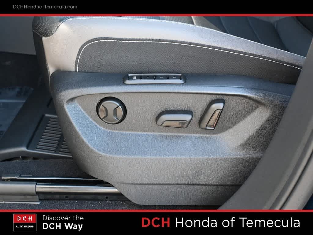 Thumbnail: 2021 Volkswagen Atlas - 17