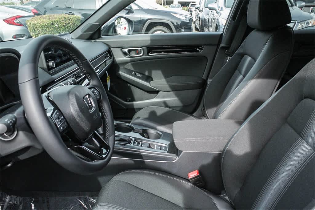 2025 Honda Civic Sport 18
