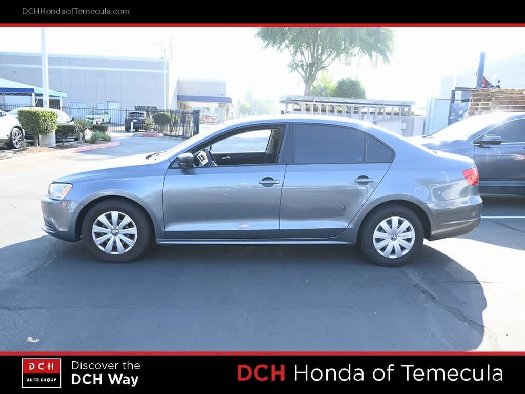 Thumbnail: 2011 Volkswagen Jetta - 4