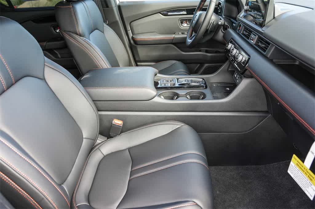 2025 Honda Pilot TrailSport 17