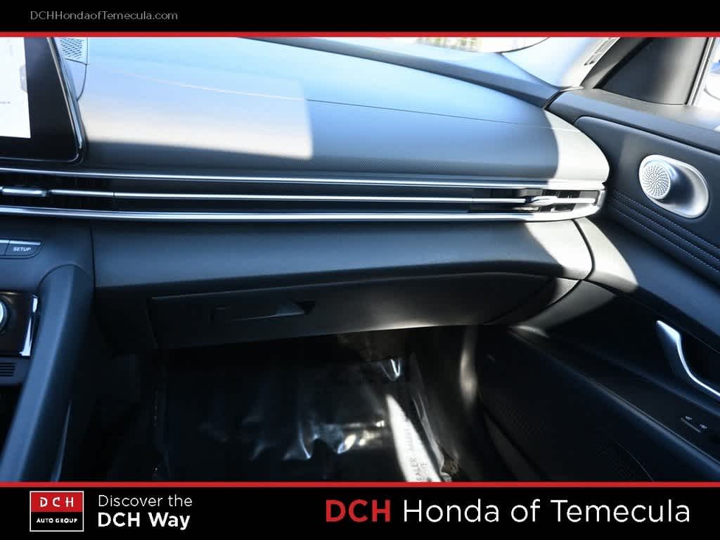 Thumbnail: 2022 Hyundai Elantra - 14