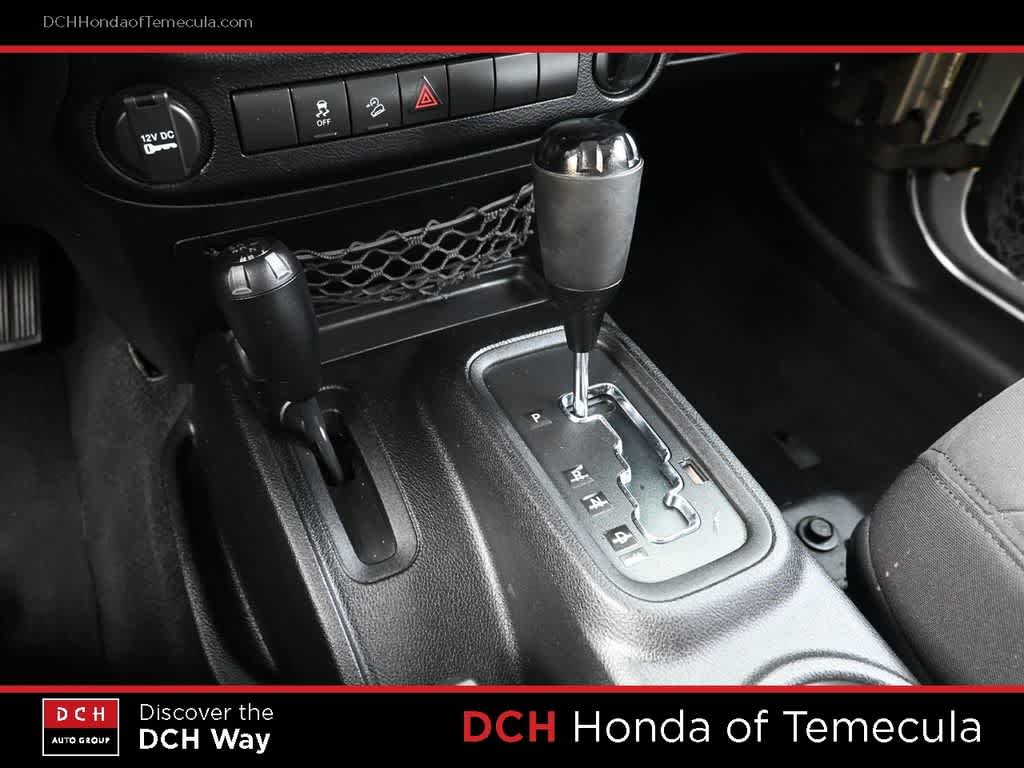 Thumbnail: 2013 Jeep Wrangler - 11