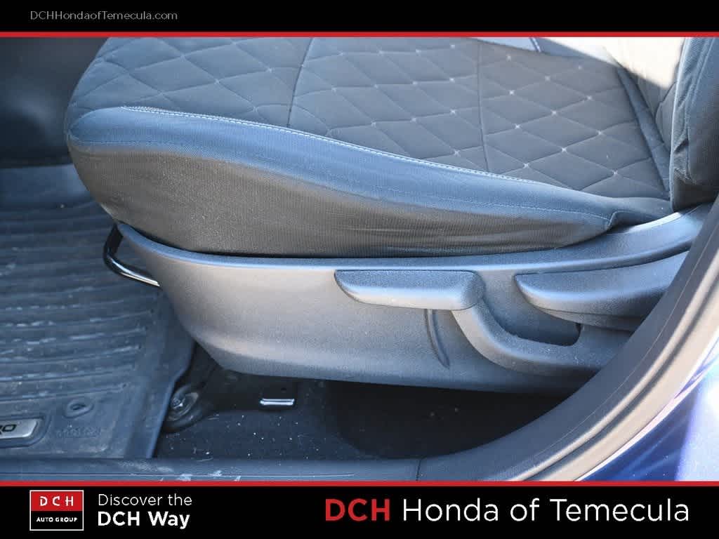 Thumbnail: 2018 Nissan Kicks - 16