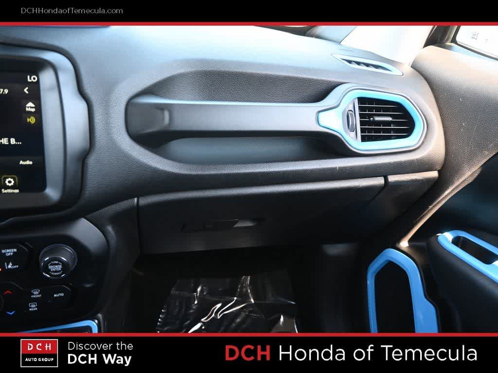 Thumbnail: 2022 Jeep Renegade - 14