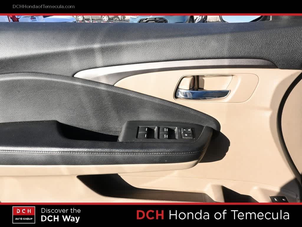 Thumbnail: 2018 Honda Pilot - 15