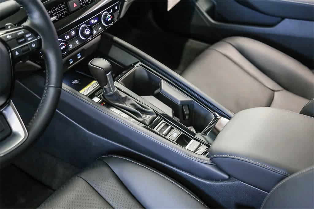 2025 Honda Accord Touring 24