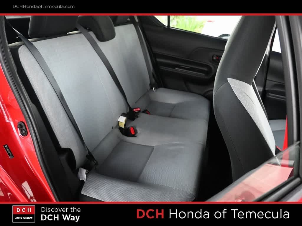Thumbnail: 2015 Toyota Prius c - 19