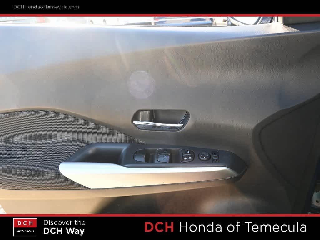 Thumbnail: 2018 Nissan Kicks - 15