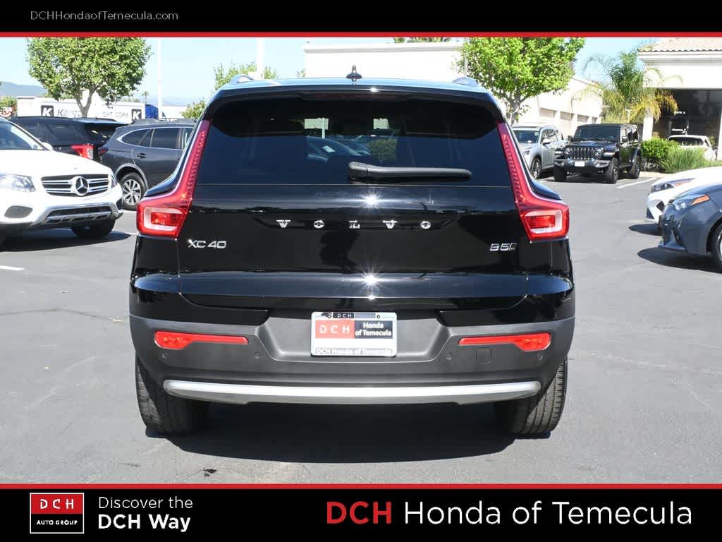 Thumbnail: 2023 Volvo XC40 - 6