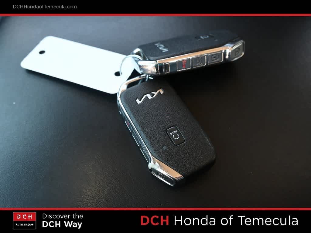 Thumbnail: 2022 Kia Telluride - 16