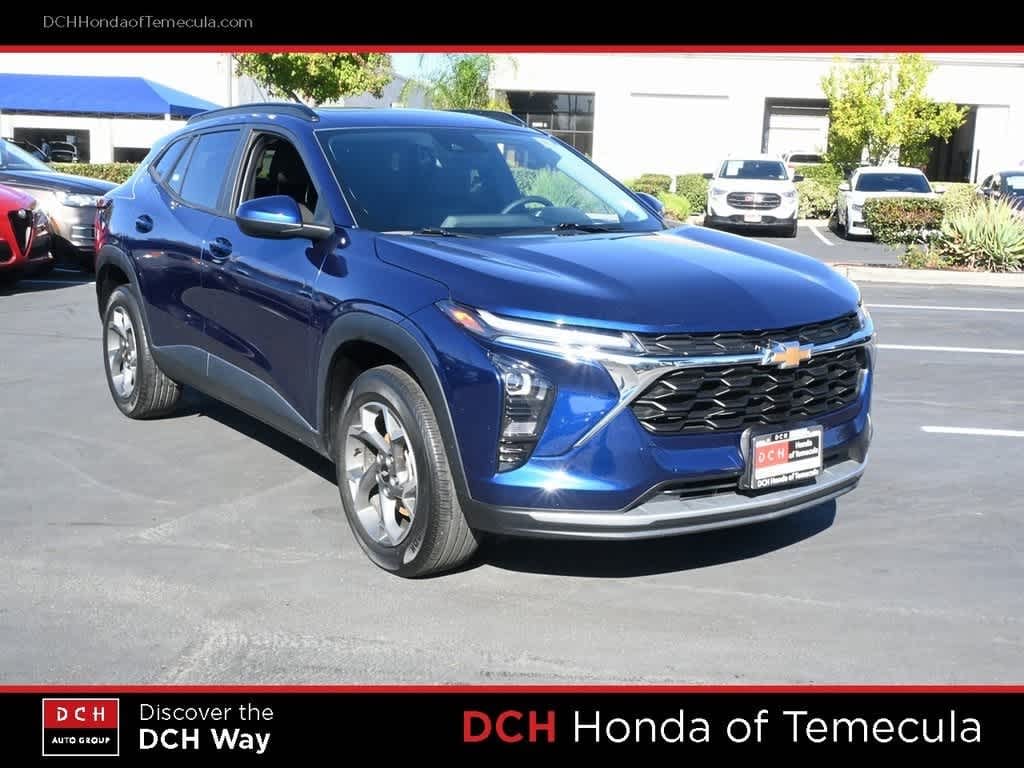 Used 2024 Chevrolet Trax LT SUV