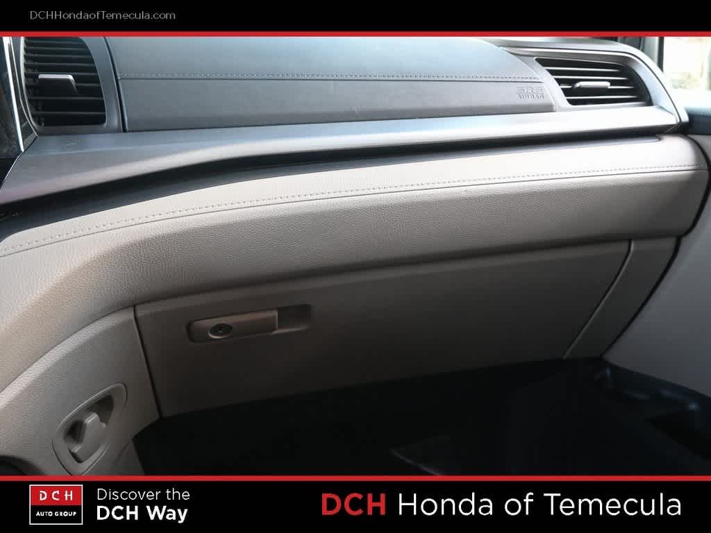 Thumbnail: 2019 Honda Odyssey - 15