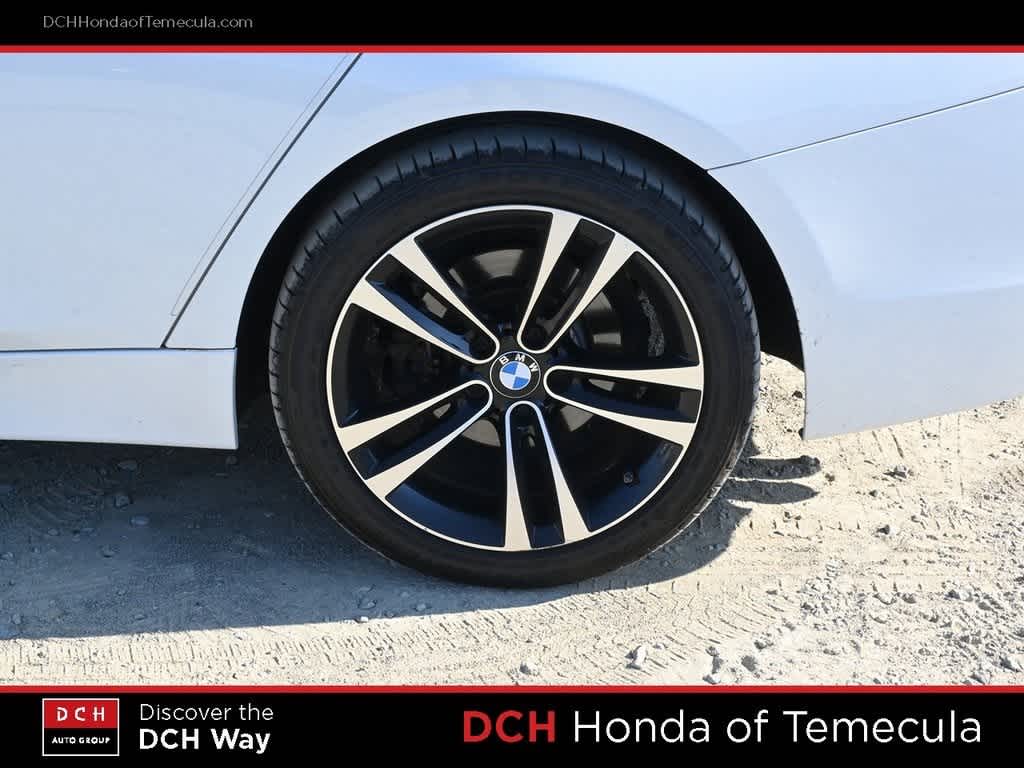 Thumbnail: 2018 BMW 3 Series - 22