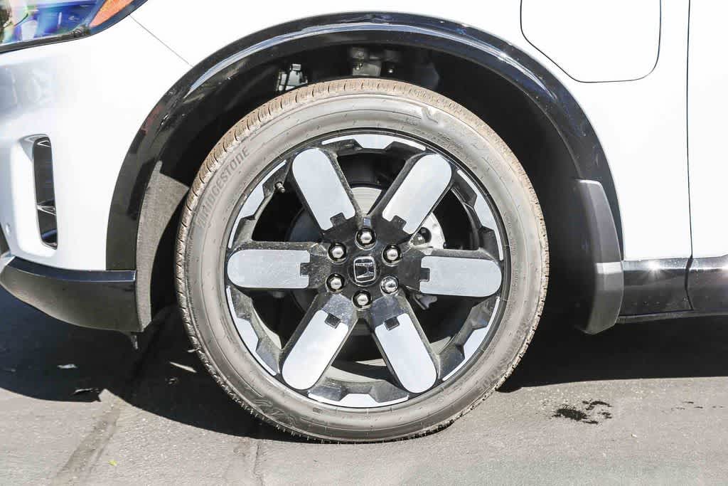 Thumbnail: 2026 Honda Prologue - 9