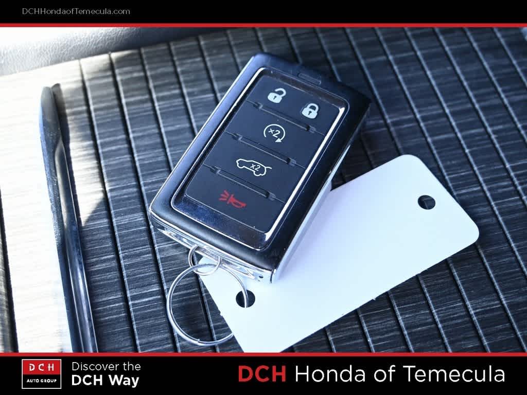 Thumbnail: 2024 Jeep Wagoneer - 14