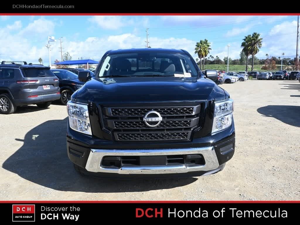 Used 2024 Nissan Titan SV Truck Crew Cab