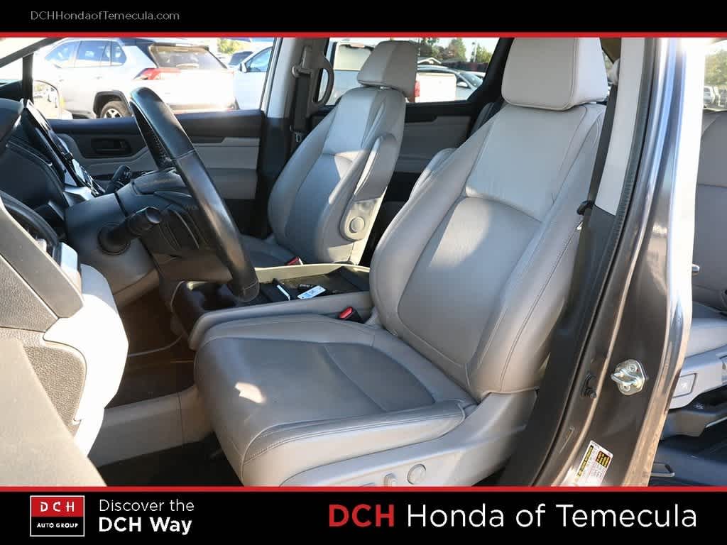 Thumbnail: 2018 Honda Odyssey - 17