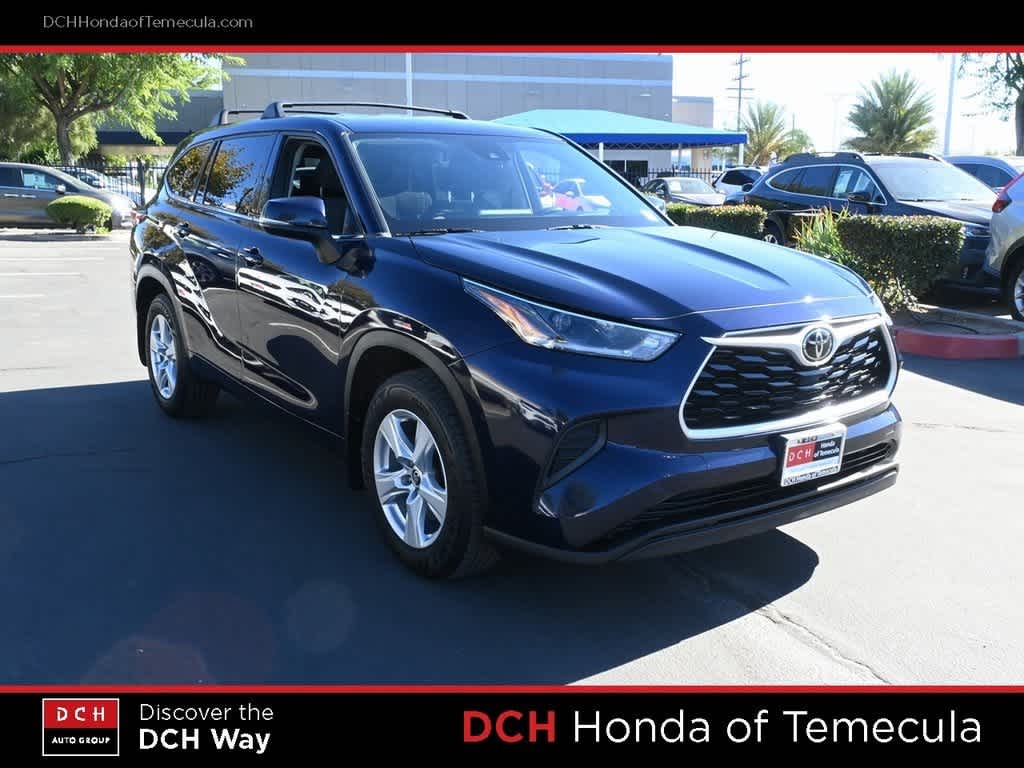 Thumbnail: 2021 Toyota Highlander - 3