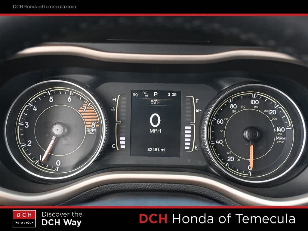 Thumbnail: 2016 Jeep Cherokee - 10