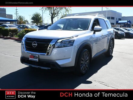 2024 Nissan Pathfinder SL SUV