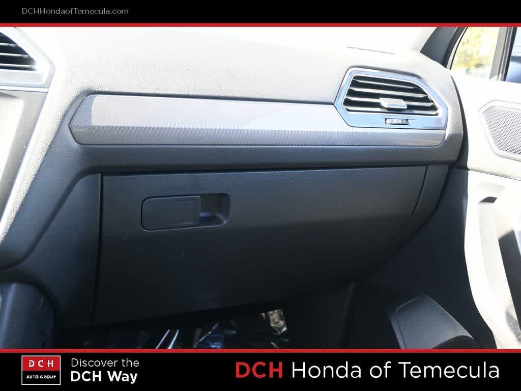 Thumbnail: 2023 Volkswagen Tiguan - 14