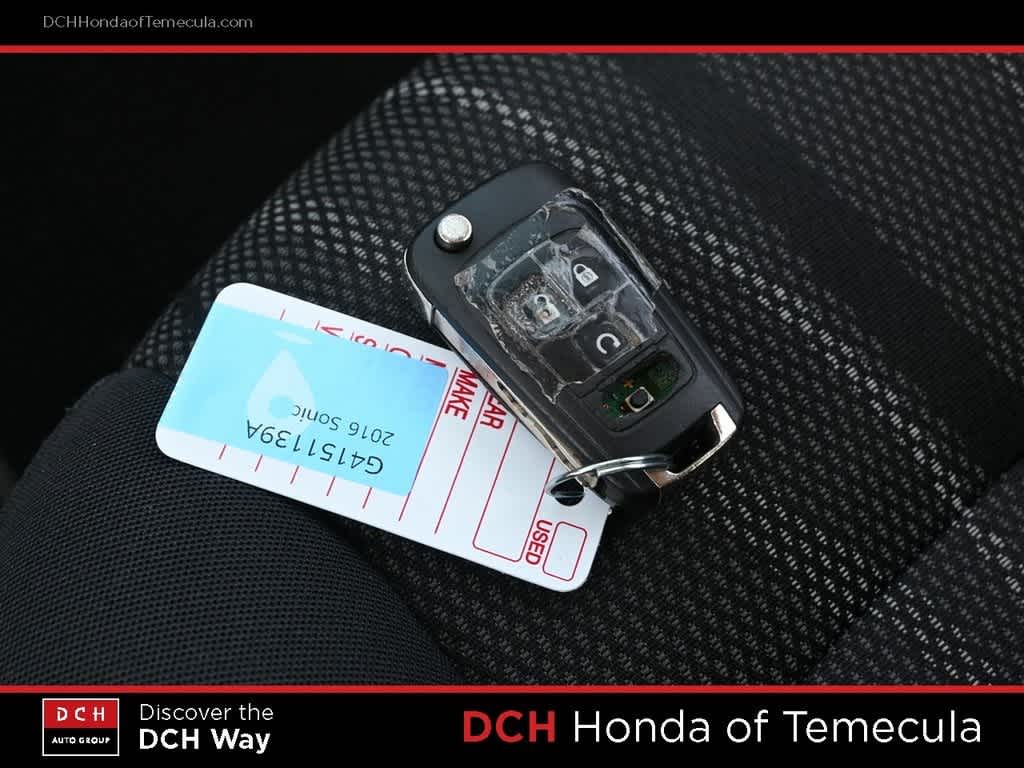 Thumbnail: 2016 Chevrolet Sonic - 14