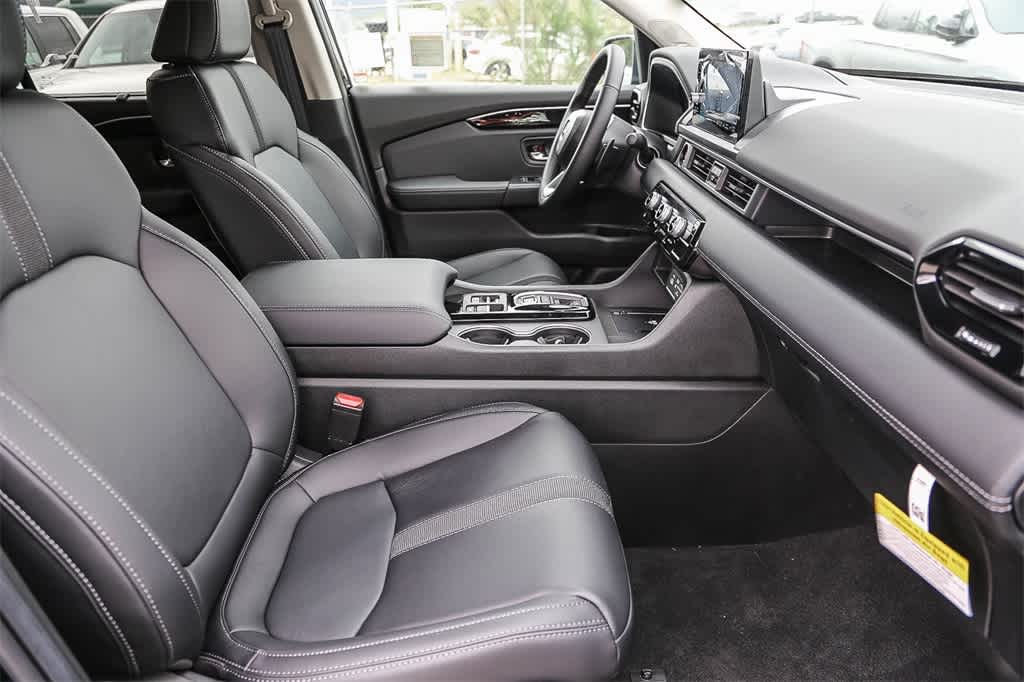 Thumbnail: 2025 Honda Pilot - 18