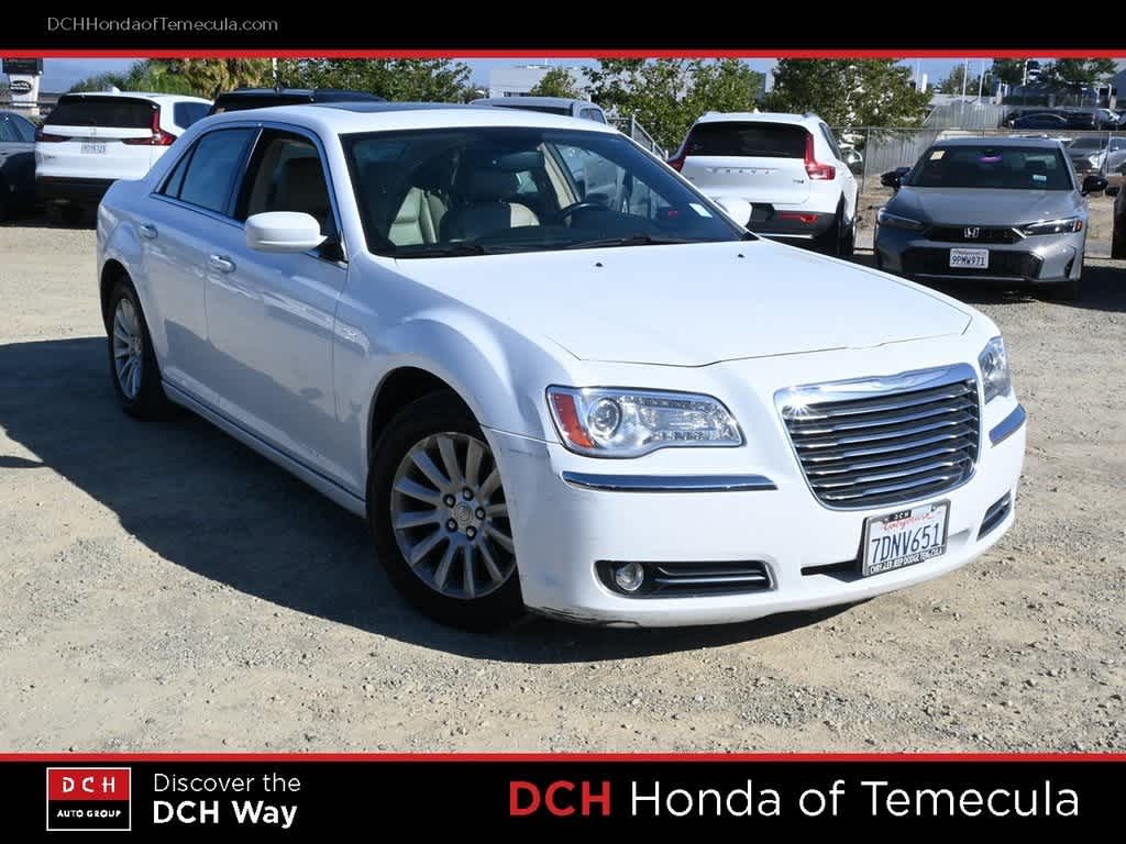 Thumbnail: 2013 Chrysler 300 - 3