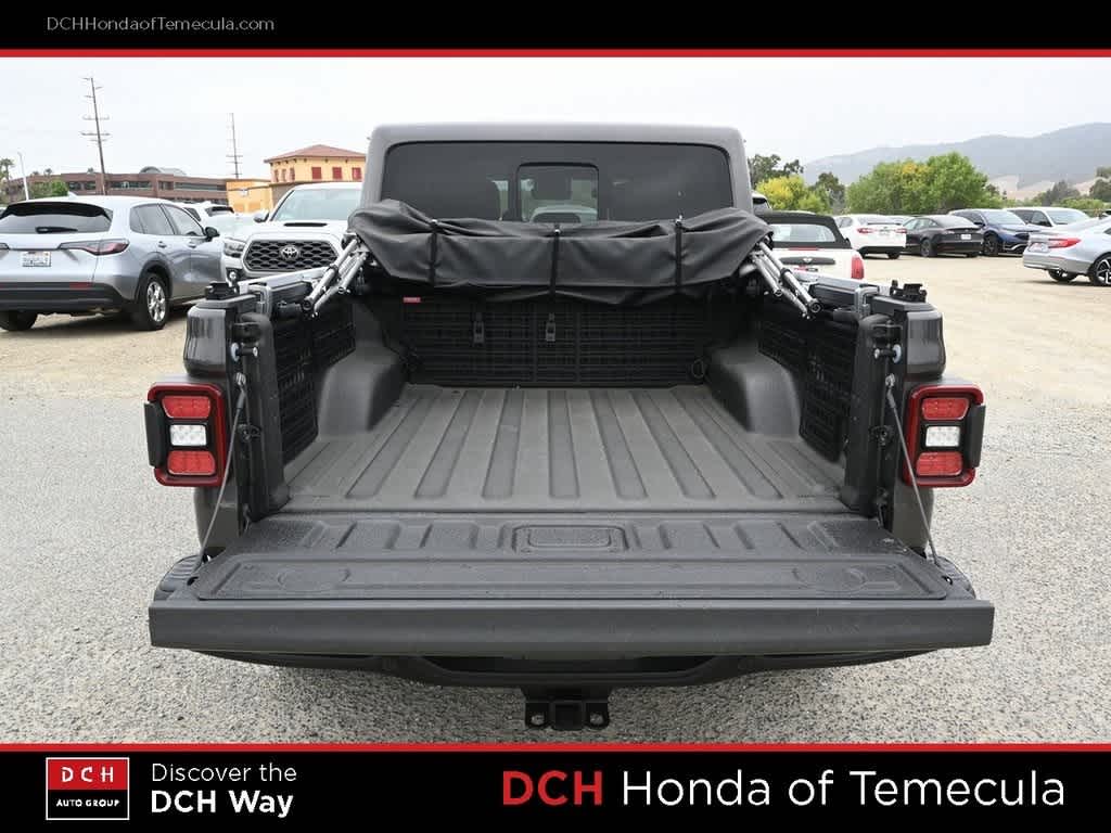 Thumbnail: 2021 Jeep Gladiator - 21