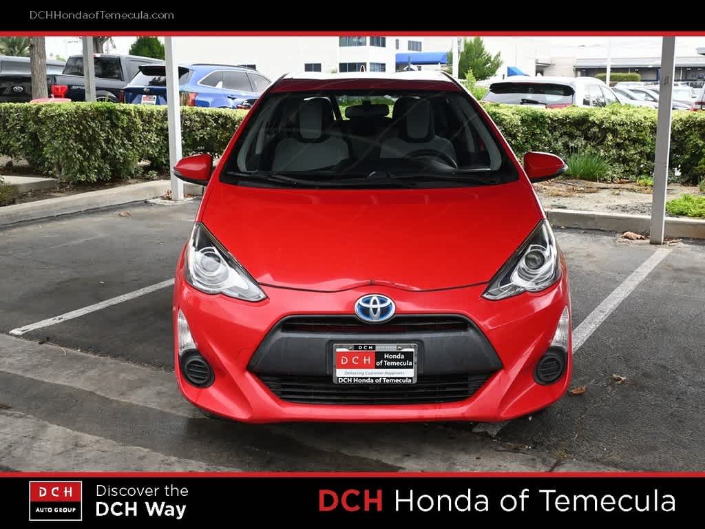 Thumbnail: 2015 Toyota Prius c - 2