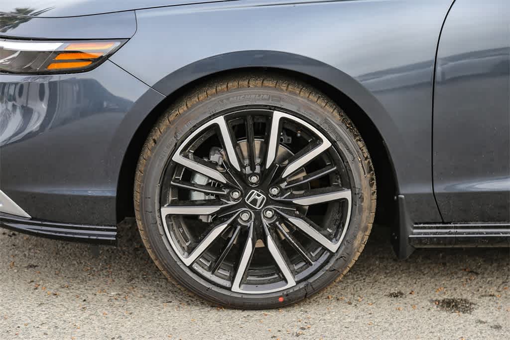 2025 Honda Accord Touring 10